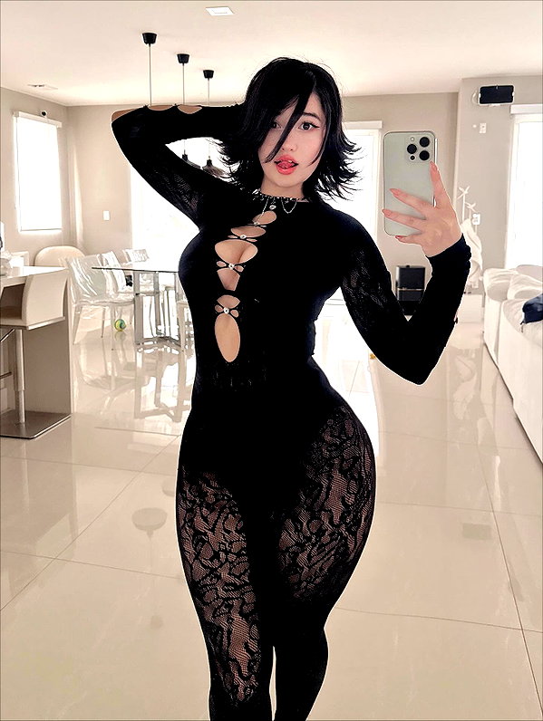 liawaifuu instagram image archive image