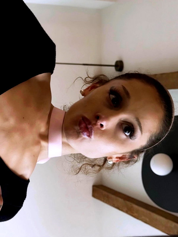 arianagrande instagram image archive image