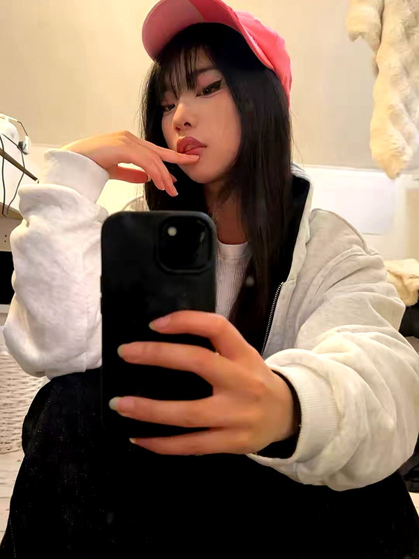 officialmiji640 instagram image archive image