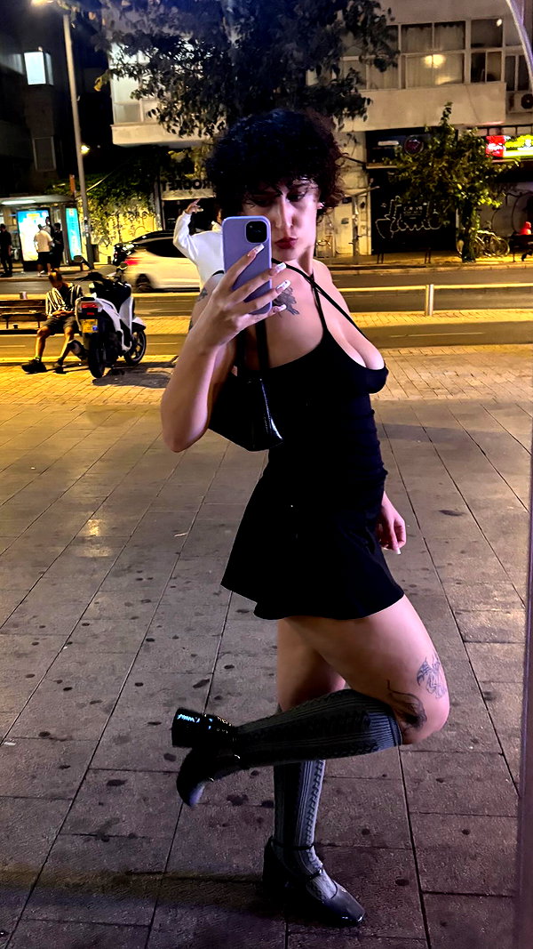 alma.almog instagram image archive image