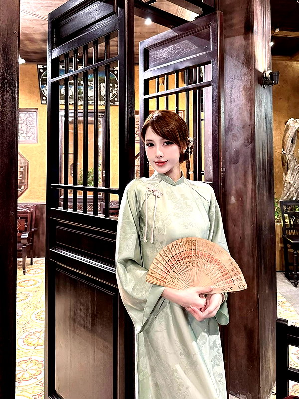 lyhythuedoxinh instagram image archive image