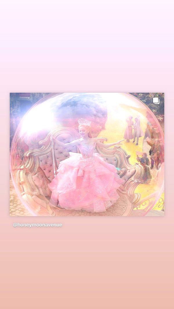 arianagrande instagram image archive image