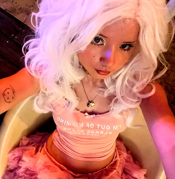 macaroni_naomi instagram image archive image
