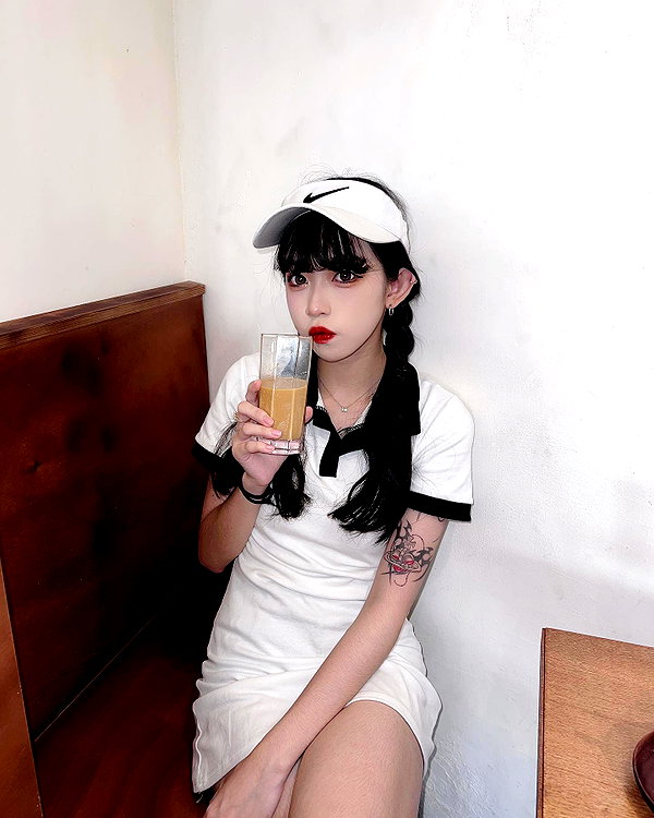 nixqq.425_ instagram image archive image