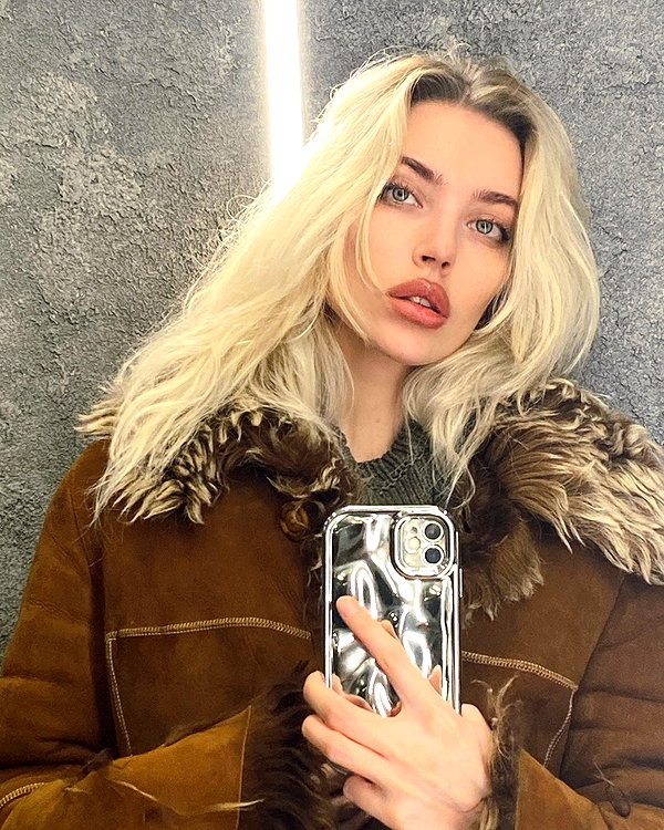 anya4everr instagram image archive image