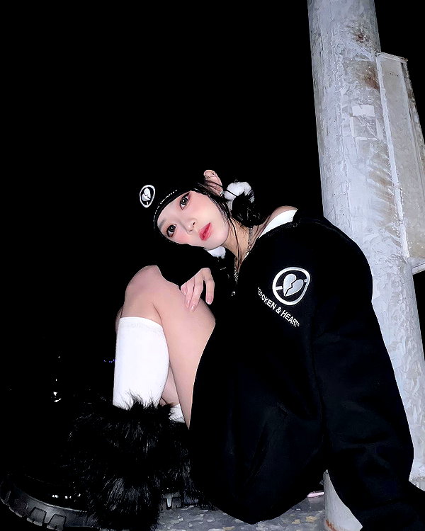 nixqq.425_ instagram image archive image