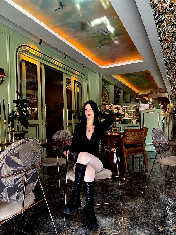 madamist_ instagram image archive image