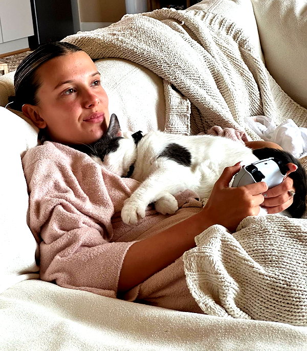 milliebobbybrown instagram image archive image