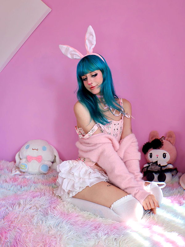 jadelaverne instagram image archive image