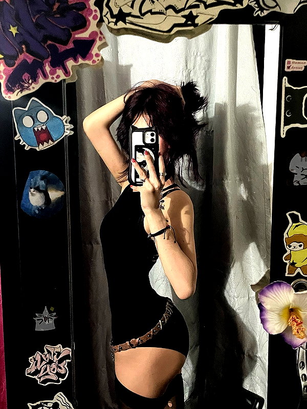 shevaal_x instagram image archive image