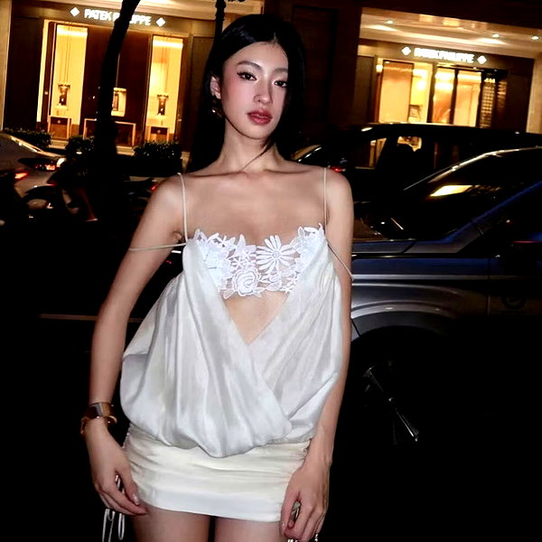 lyhythuedoxinh instagram image archive image