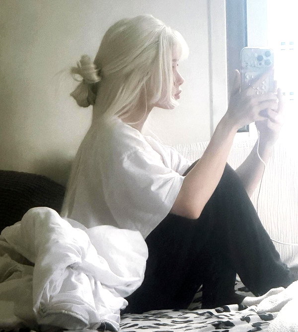 moonliliaght instagram image archive image