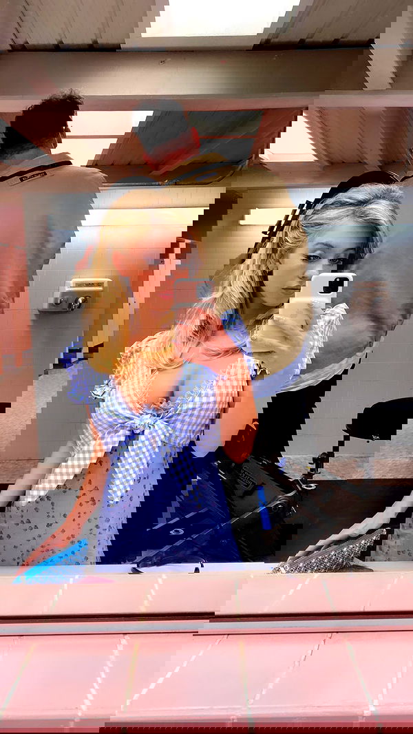 sydney_sweeney image ~ Altpins