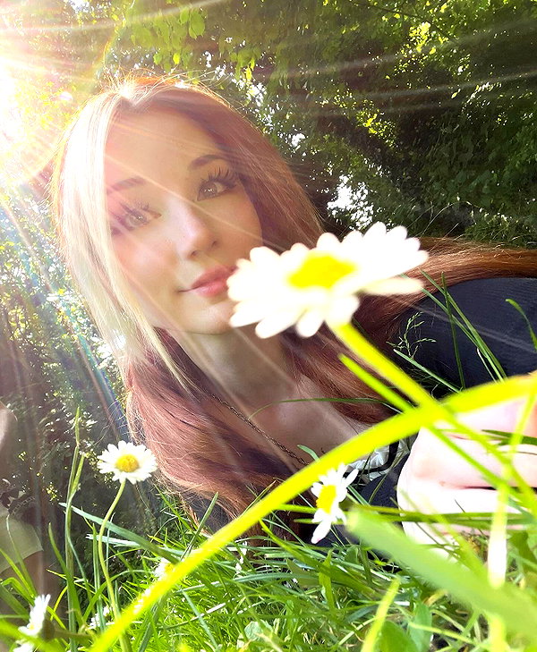 danielle.mercedie instagram image archive image