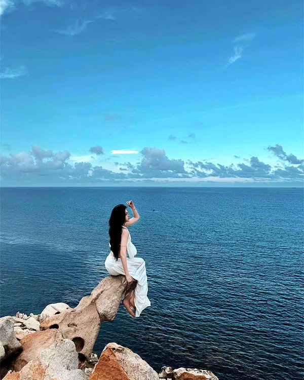 lyhythuedoxinh instagram image archive image