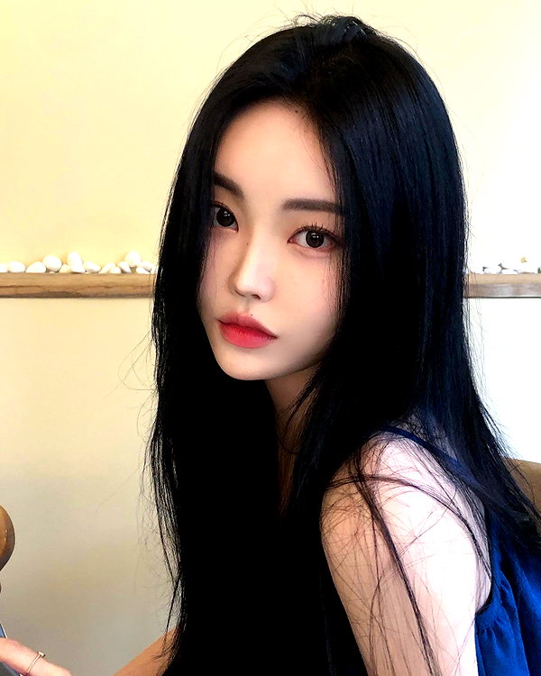 daxbin instagram image archive image