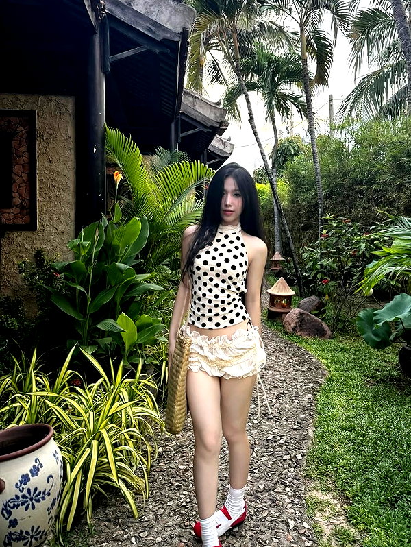 lyhythuedoxinh instagram image archive image