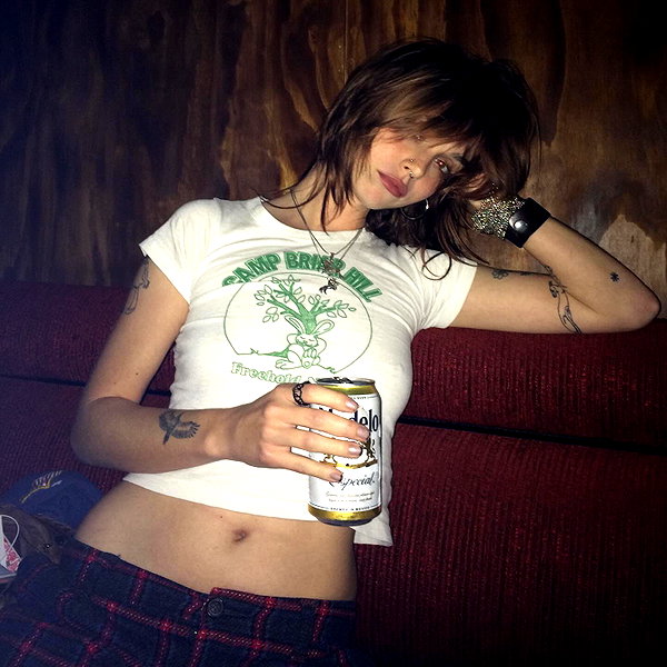 Archived image from @lolabllue on Instagram
