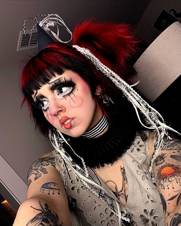 yeahimcaroline instagram image archive image