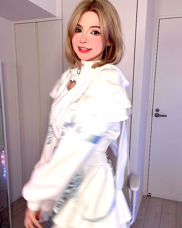 peachmilky_ instagram image archive image