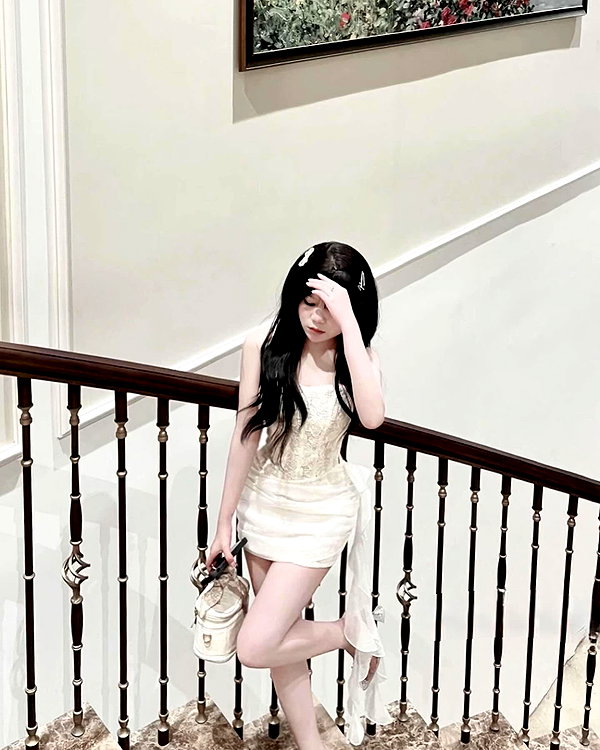 lyhythuedoxinh instagram image archive image