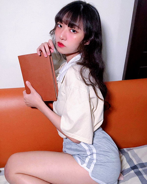 ge.more_x instagram image archive image