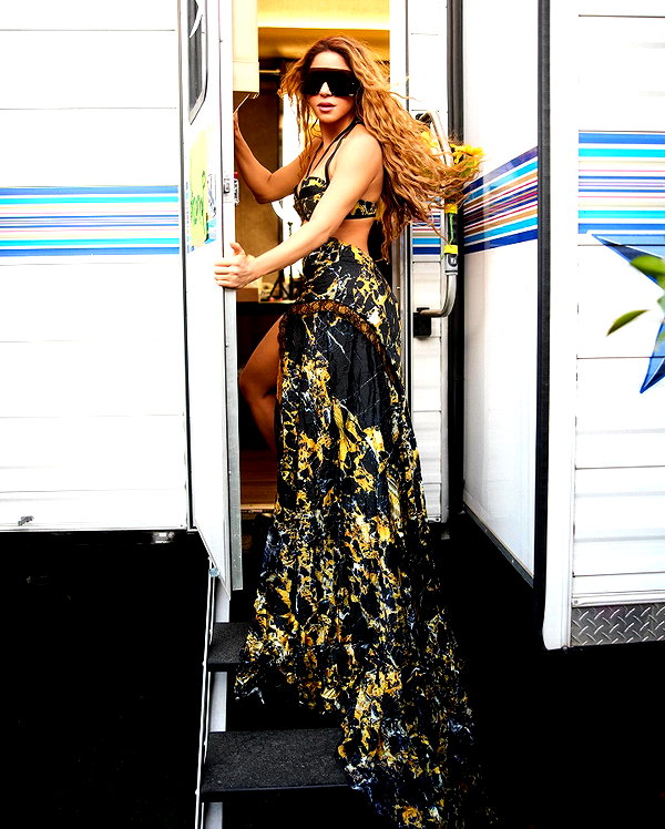 shakira instagram image archive image