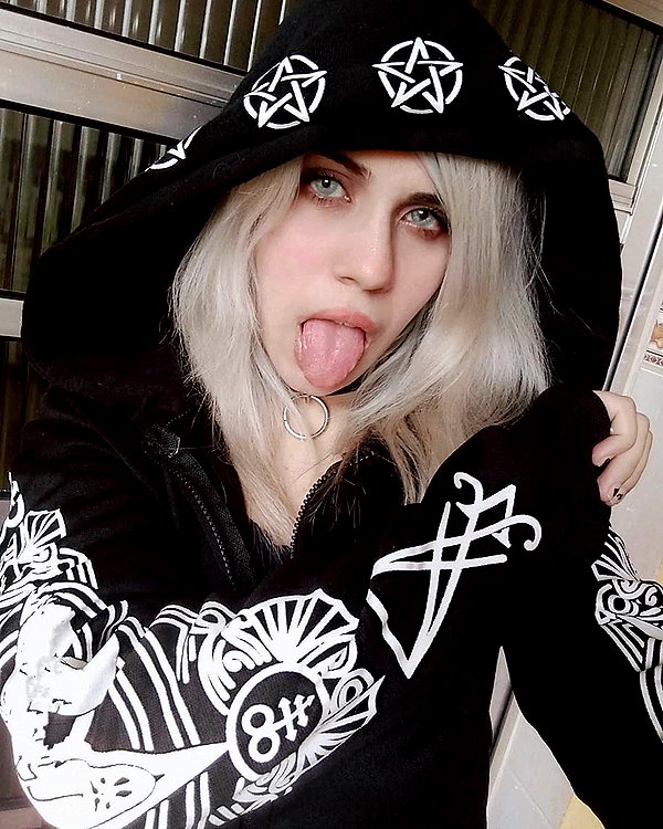 lucychernov instagram image archive image