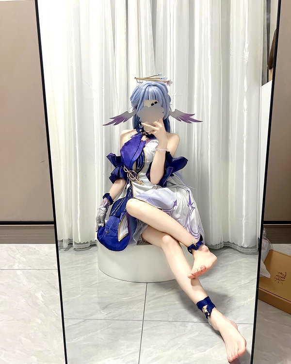 gallery_cosplayer instagram image archive image