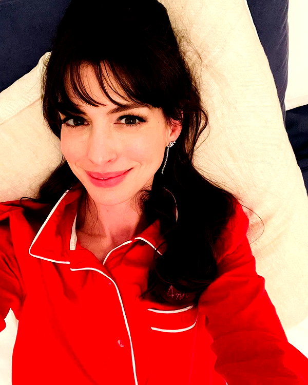 annehathaway instagram image archive image