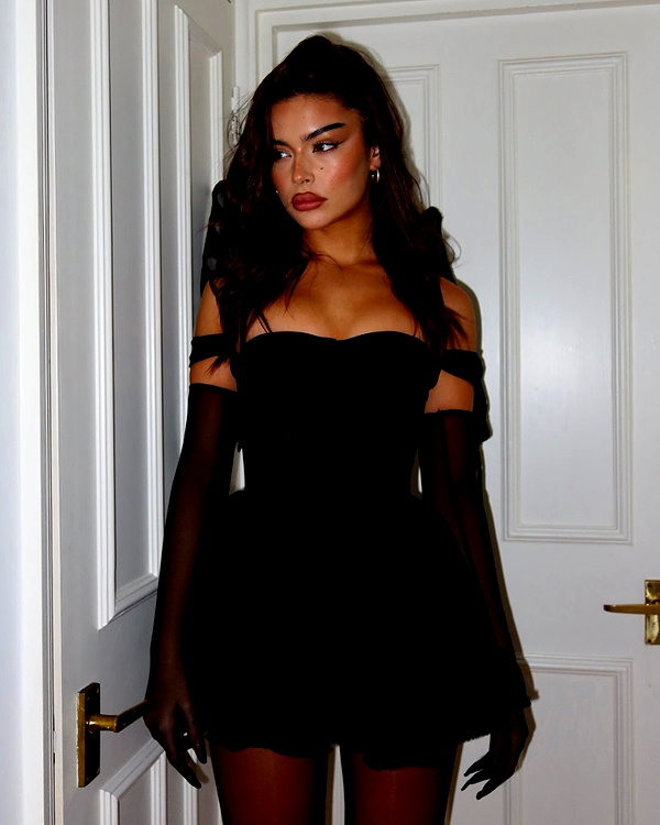 oliviaphillipps instagram image archive image