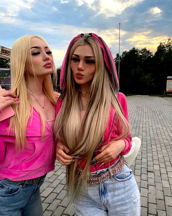 vik4au instagram image archive image