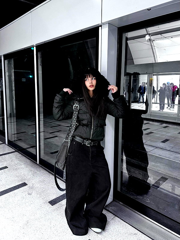 connie.01j instagram image archive image