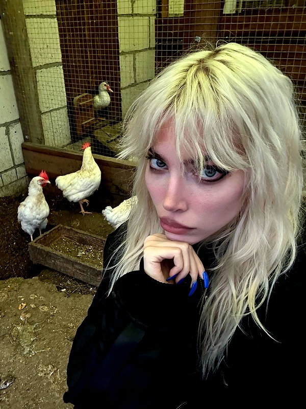 anya4everr instagram image archive image