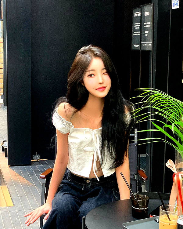 daxbin instagram image archive image