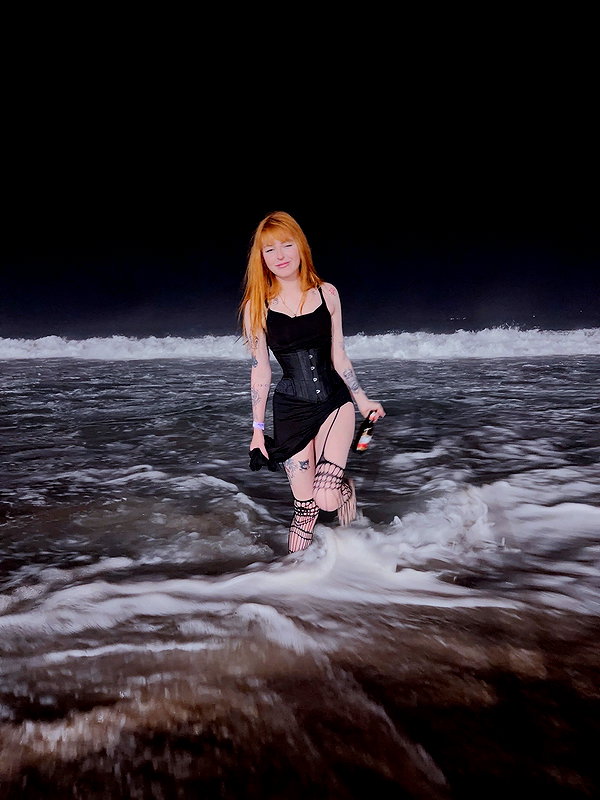 lilly.chann_ instagram image archive image
