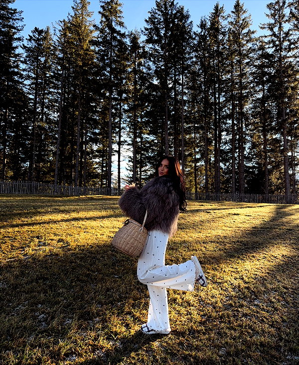 zoeliss instagram image archive image