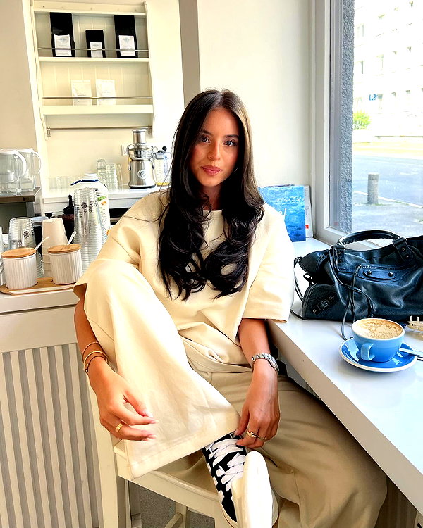 zoeliss instagram image archive image