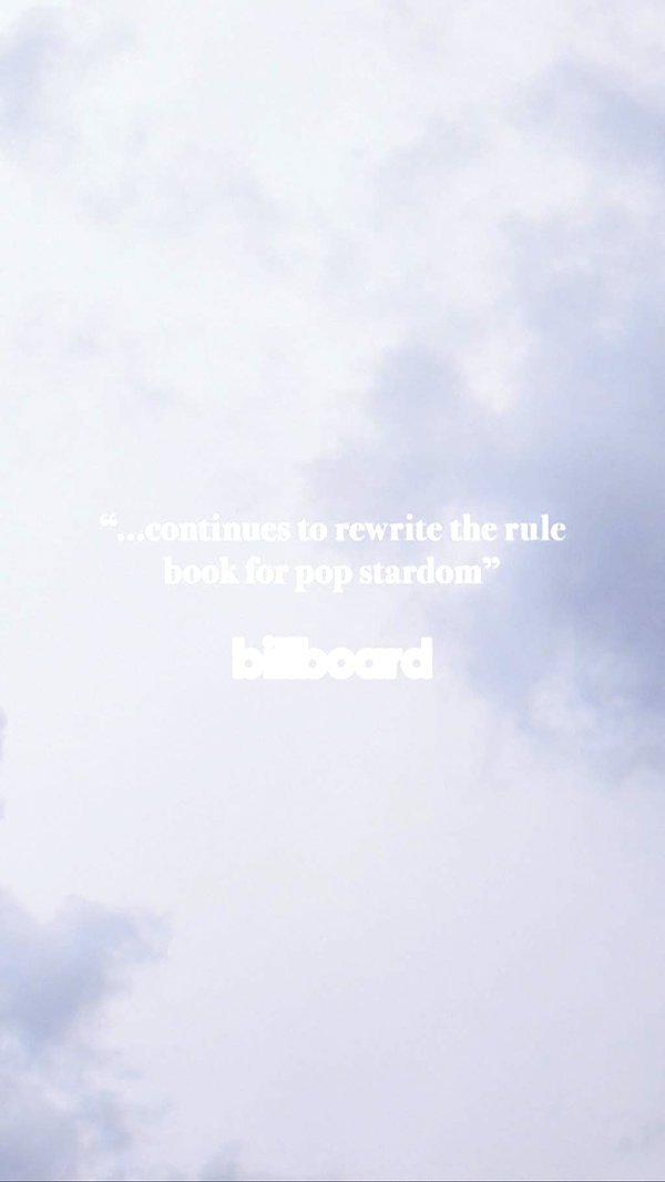 arianagrande instagram image archive image