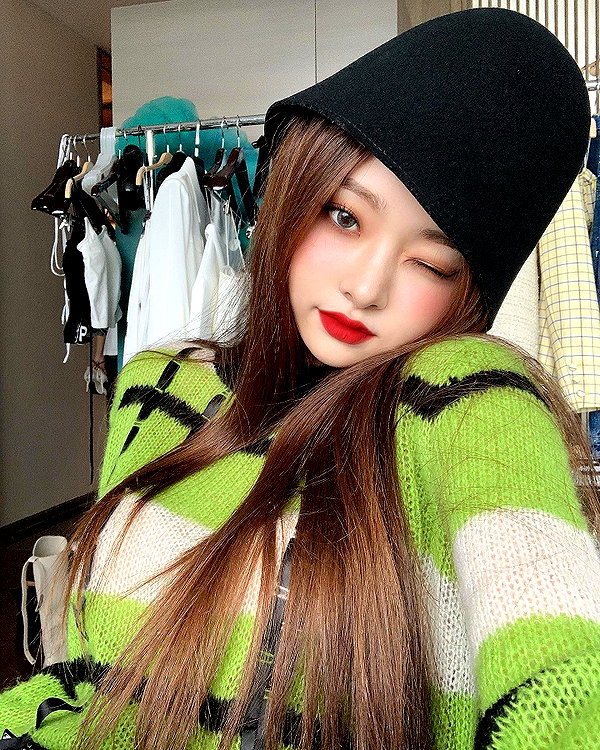 dear.zia instagram image archive image