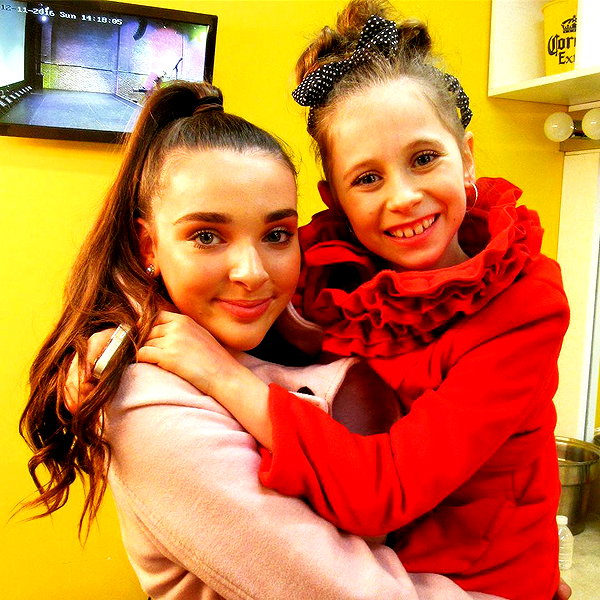 ellianawalmsley instagram image archive image