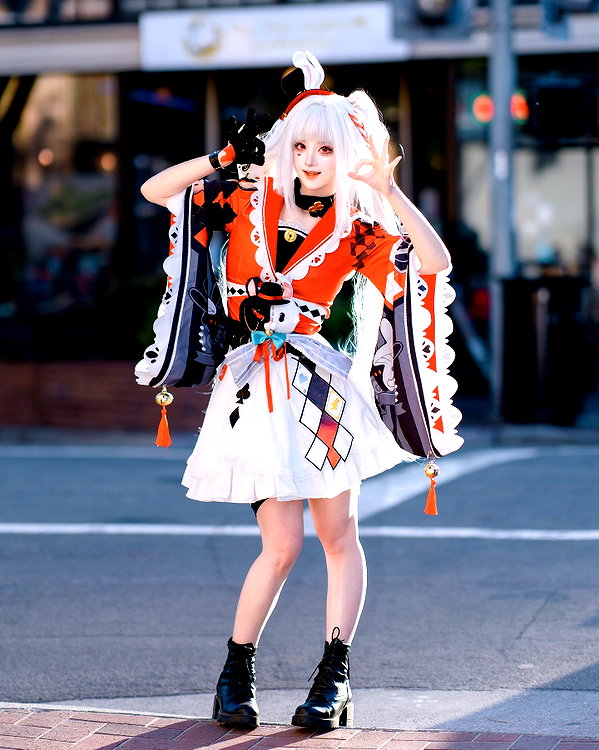 miee_cos instagram image archive image