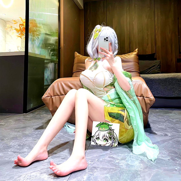 gallery_cosplayer instagram image archive image