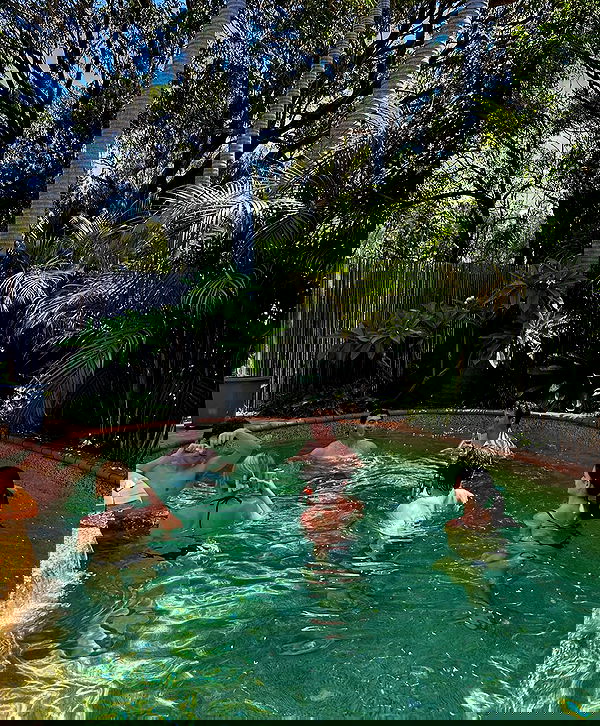 ellamwatts_ ellamwatts_ archive image