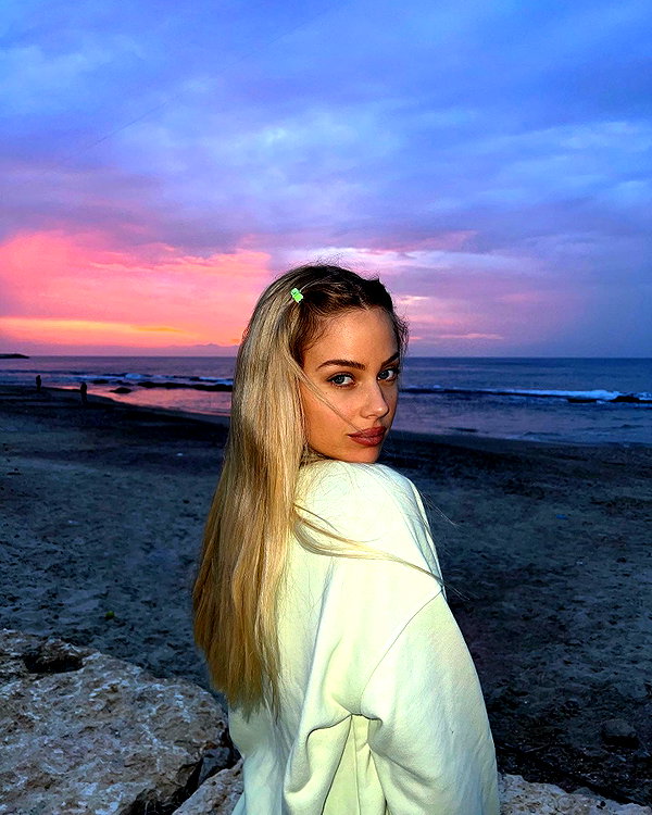 barzomer instagram image archive image