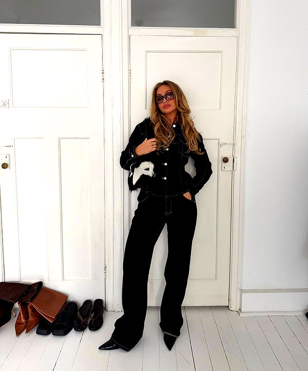 Archived image from @edenharper on Instagram