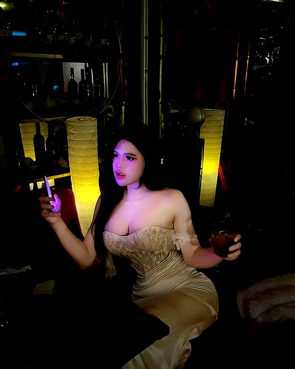 lyhythuedoxinh instagram image archive image