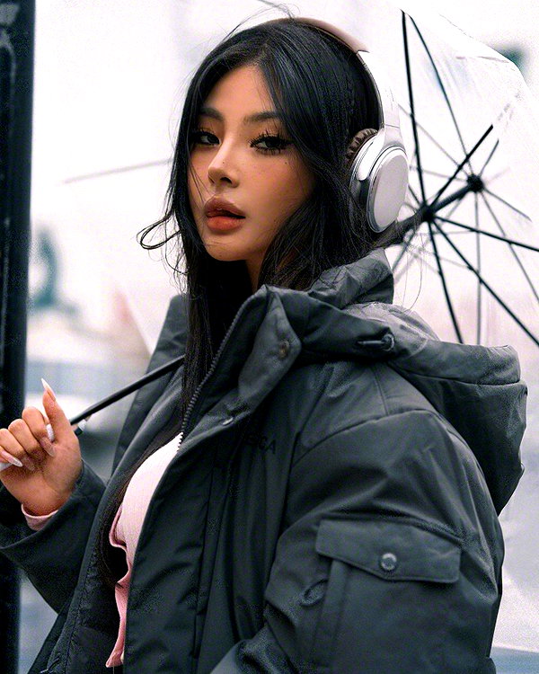 ll.lu1s instagram image archive image