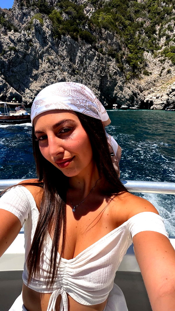 viki_dominev instagram image archive image