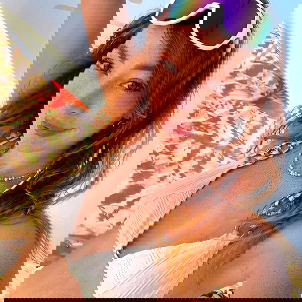 eveliniya eveliniya archive image